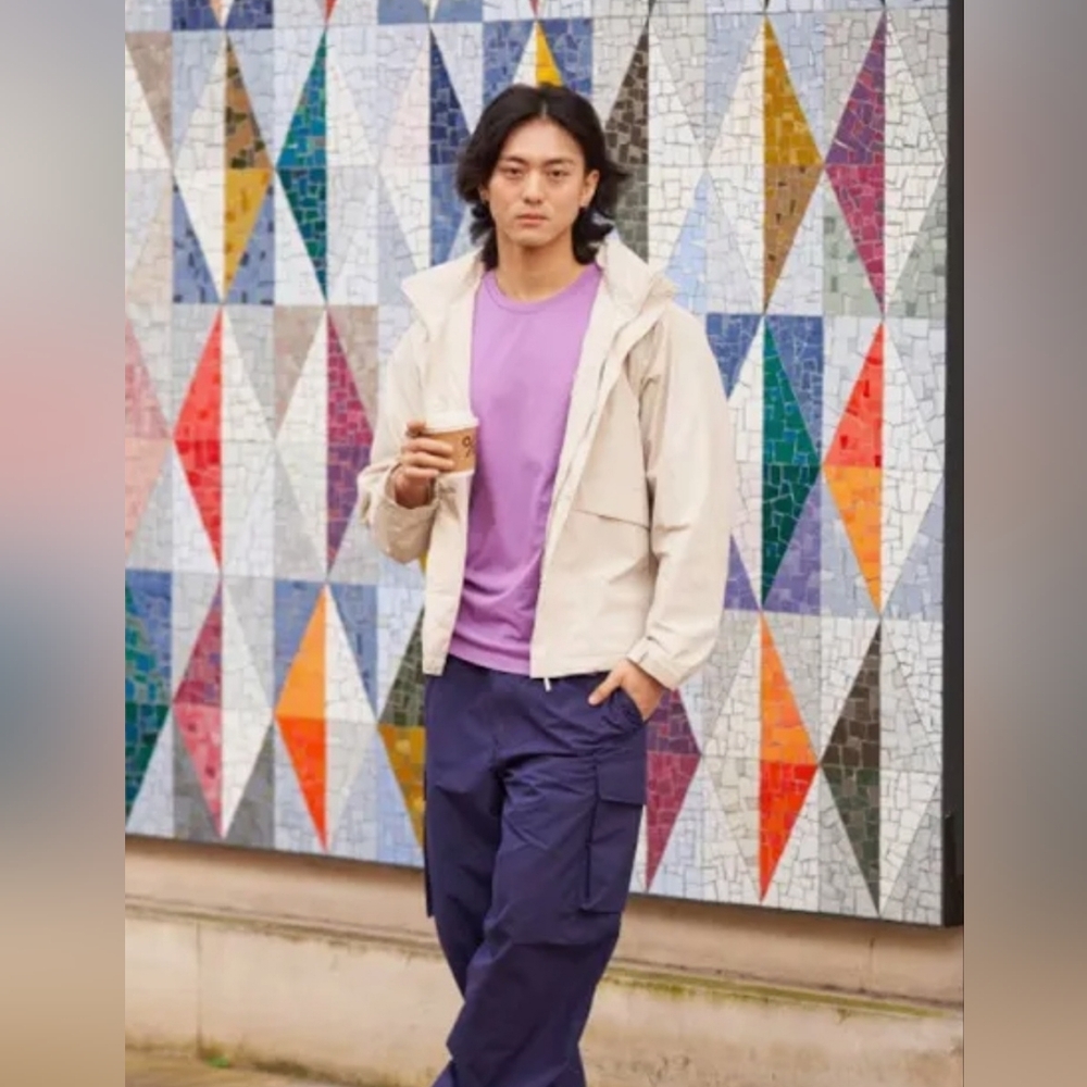 Uniqlo Men's Navy Cargo Pants Size 31-32